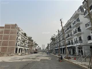 Chủ nhà quyết toán công nợ nên bán rẻ căn lk đường 24m và 30m. thương lượng trực tiếp