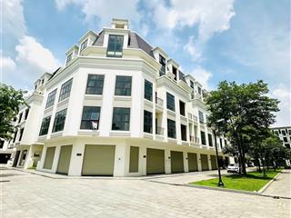 Căn góc đối diện trung tâm thương mại vip nhất khu. sổ đỏ sẵn sàng giao dịch
