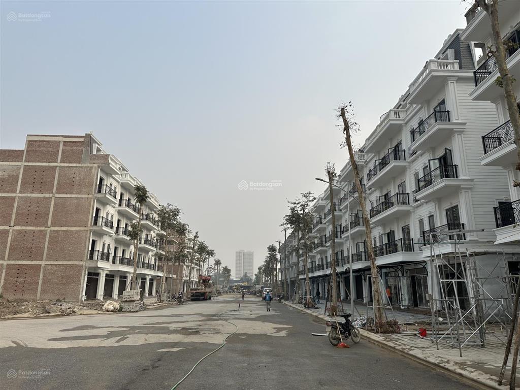 Chủ nhà quyết toán công nợ bán nhanh căn lk9 đối diện trường học gần công viên