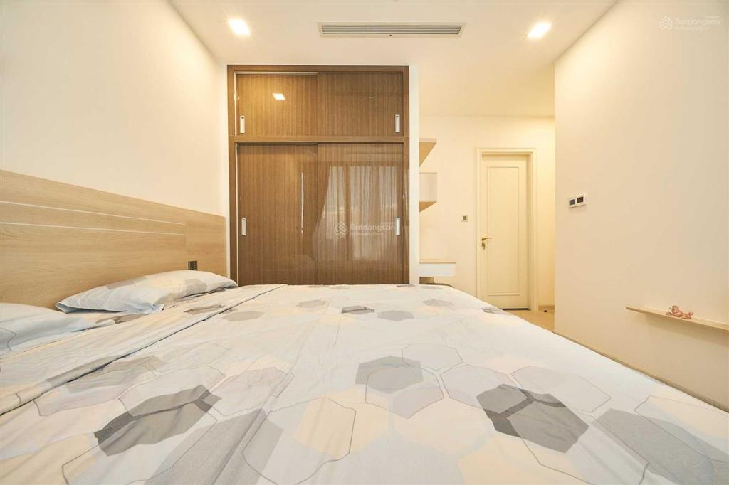 Vinhomes golden river ba son 2pn  2wc full nội thất giá chỉ 24 triệu/tháng, 74m² view landmark