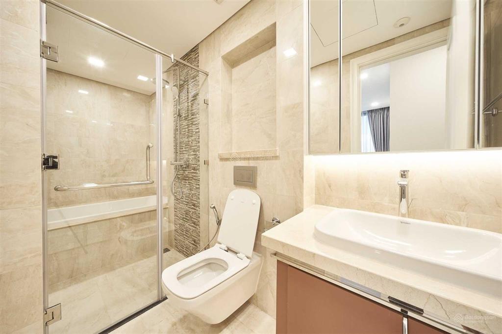Vinhomes golden river ba son 2pn  2wc full nội thất giá chỉ 24 triệu/tháng, 74m² view landmark