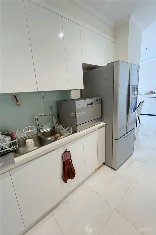 Cho thuê cc vinhomes central park, 24 triệu vnd, 90m2, 2pn + 2wc, view sông, giá tốt