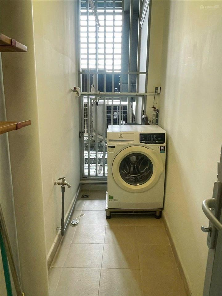 Cho thuê cc vinhomes central park, 24 triệu vnd, 90m2, 2pn + 2wc, view sông, giá tốt