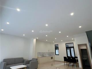 Cho thuê kinh đô mặt tiền 7m, 2 phòng ngủ, 3 nvs giá 9tr5/tháng