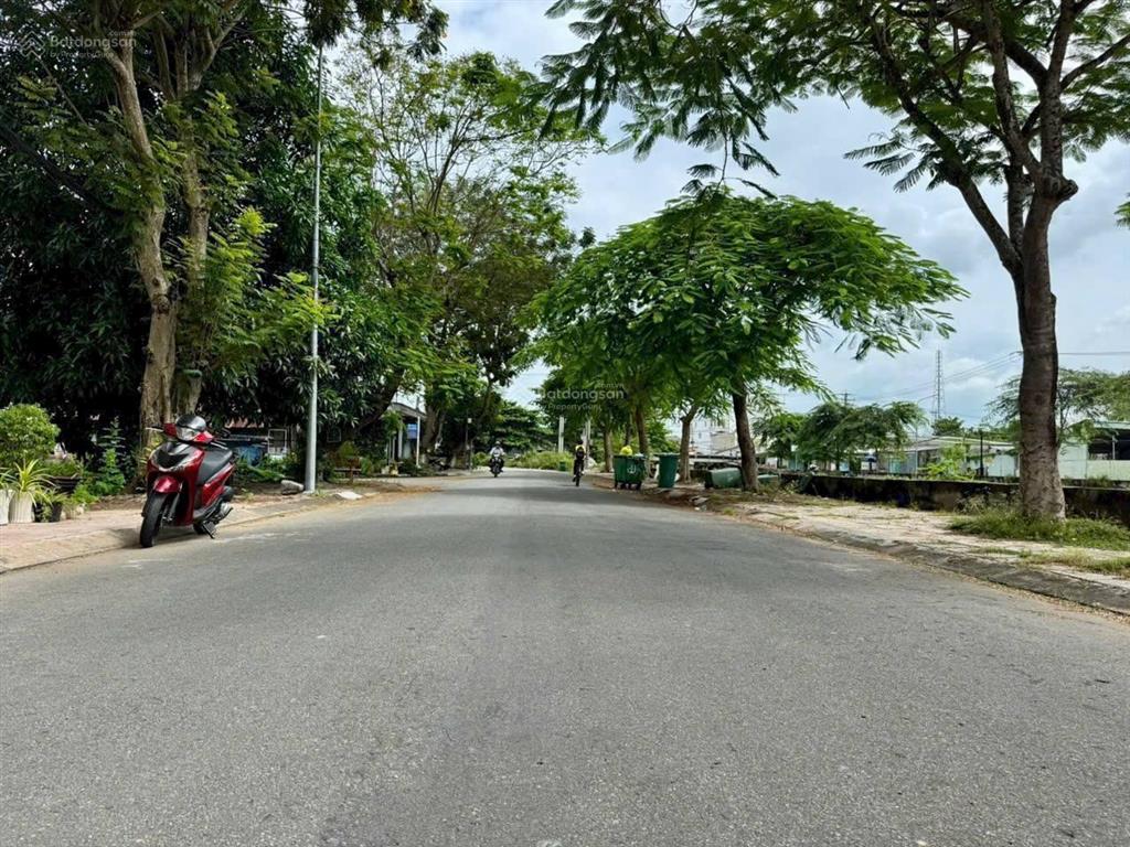Nền góc 2 mặt tiền kdc tây hồ, phường 3, tp. cao lãnh vị trí đẹp, full thổ cư, giá chỉ hơn 2.5 tỷ