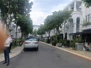 Chủ bán gấp nhà 5 tầng  dt 5x20m  gần giga mall  phạm văn đồng  hoàn công chuẩn  giá nhĩnh 9tỷ