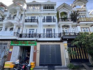 Bán nhà khu đồng bộ , mua ở  làm công ty rất tiện , đường xe tải tận nơi giá 7 tỷ 9 tl