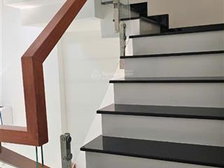 Bán gấp nhà mặt tiên ngay nguyễn chí thanh nguyễn duy dương dt 10.6m x 30m ct hầm 8 tầng giá 75 tỷ