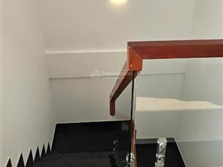 Bán gấp nhà mt cô bắc quận 1 dt 4,1m x 17m kết cấu 7 tầng thang máy hđt 90 triệu/tháng giá 35 tỷ