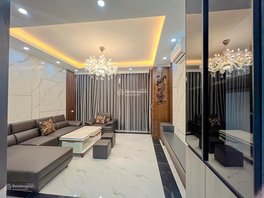 Cho thuê biệt thự dt 210m², 46 triệu, 10pn, 6wc tại trần thái tông, cầu giấy, ô tô vào nhà