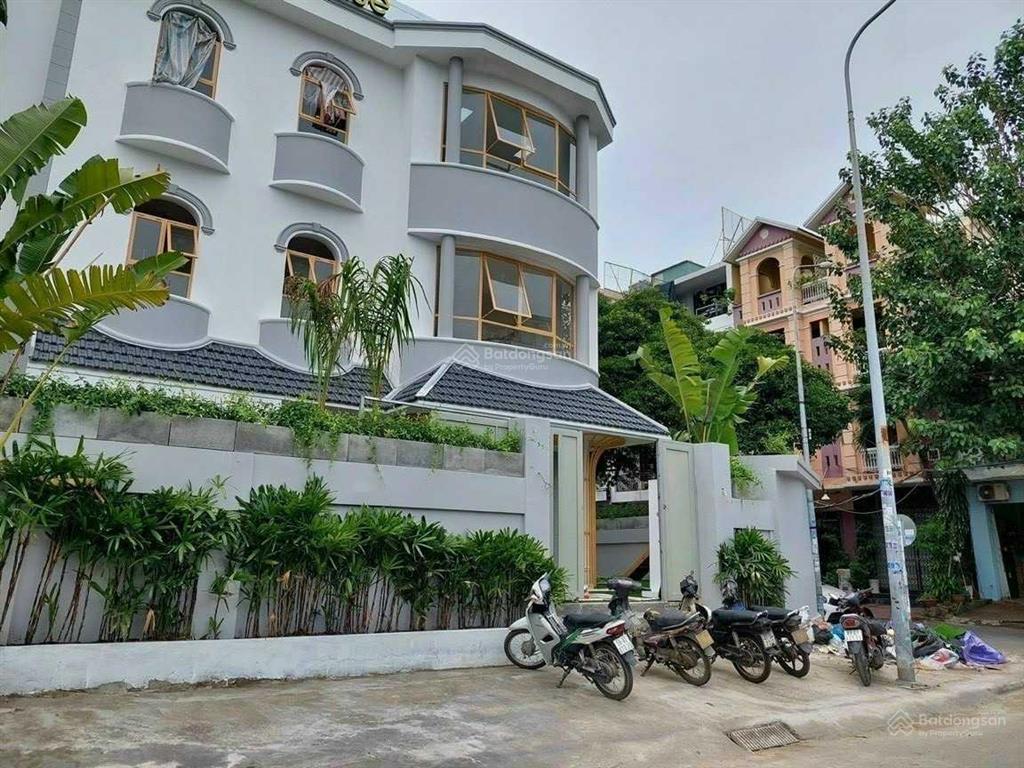 Tài sản biệt thự sân vườn phổ quang, phường 9, phú nhuận. dt 8x20m, (160m2) giá chỉ 22 tỷ