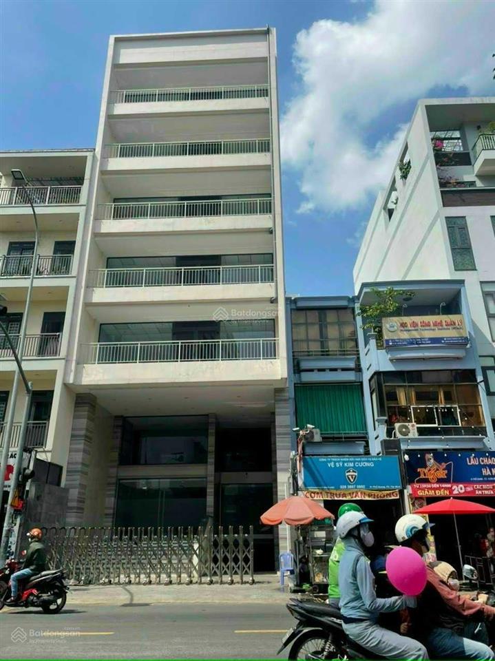 Tôi cần bán tòa nhà mt nguyễn xí, p26, q. bình thạnh (đoạn 2 chiều) dt 7x20m kc 8 lầu. giá 36 tỷ