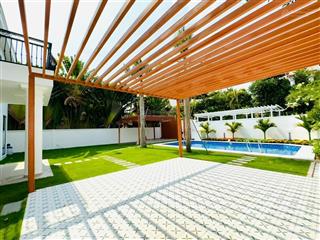Bán biệt thự 2 tầng siêu vị trí mt đường ngay quốc hương trung tâm thảo điền q2 dt 21x22m giá 70 tỷ