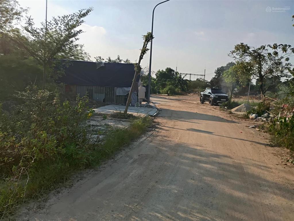 Chưa từng có! bán lô đất đấu giá trịnh văn bô xây tòa building, sát cđ fpt, vingroup phương canh
