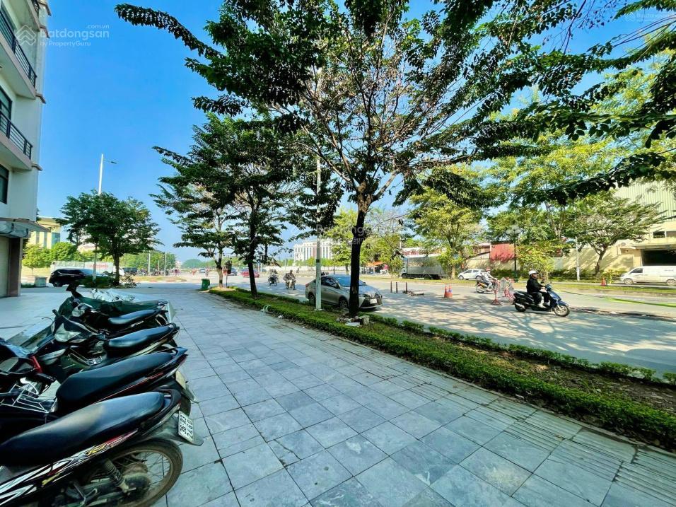 Chưa từng có! nhà cao tầng lô góc siêu vip mặt phố trịnh văn bô giá tốt cho khách đầu tư