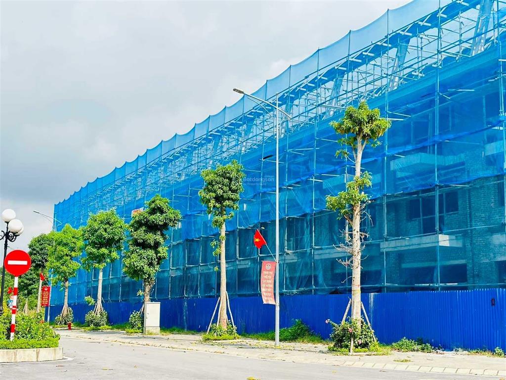 Cực sốc! chỉ từ 700tr sở hữu đất nền thành phố  sẵn sổ  sát khu cn sumsung