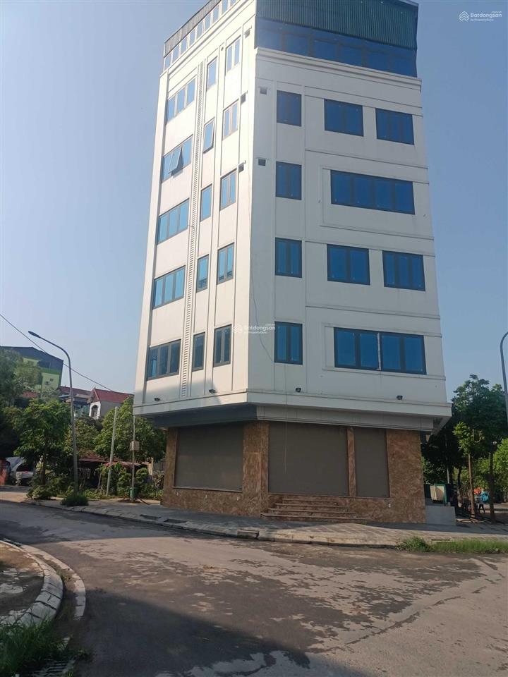 Bán mảnh đất đấu giá vip dt 87m2  đường trước nhà 24m  cạnh trường fpt  3 bước ra trịnh văn bô