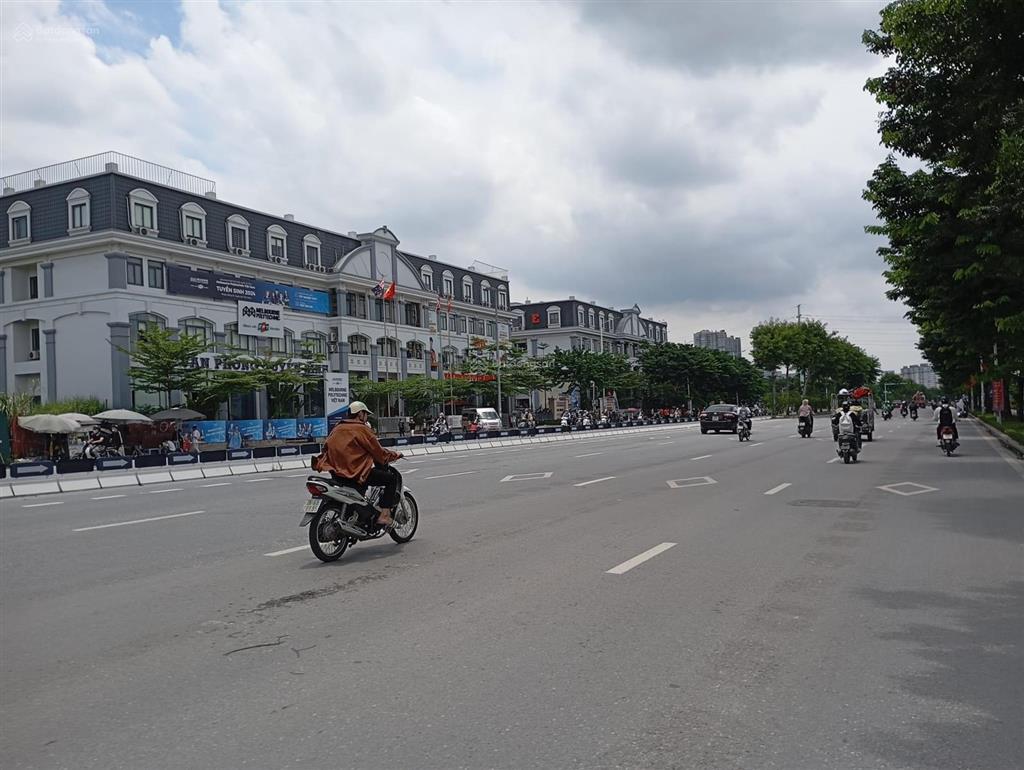 Bán mảnh đất đấu giá vip dt 87m2  đường trước nhà 24m  cạnh trường fpt  3 bước ra trịnh văn bô