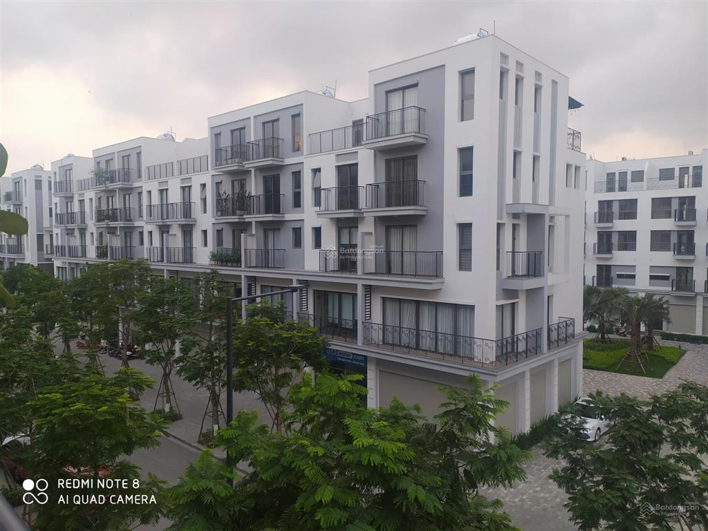 Cho thuê vp 100m2 miễn phí gửi xe, free phí dịch vụ. nhân sự 20  25 người