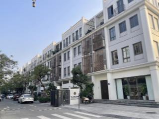 Cho thuê căn góc 3 mặt tiền 100m2 x 5 tầng, view công viên xanh giá 45 triệu/tháng tại the manor