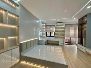 Bán nhà phố trạm  long biên  68m2  7 tầng  gara  thang máy  full nội thất  hơn 15 tỷ
