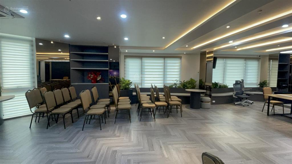 Bán biệt thự hàng hiếm tại kđt hạ đình, 66 tỷ, 169 m2, 7 tầng, tây bắc, xây full đất làm office