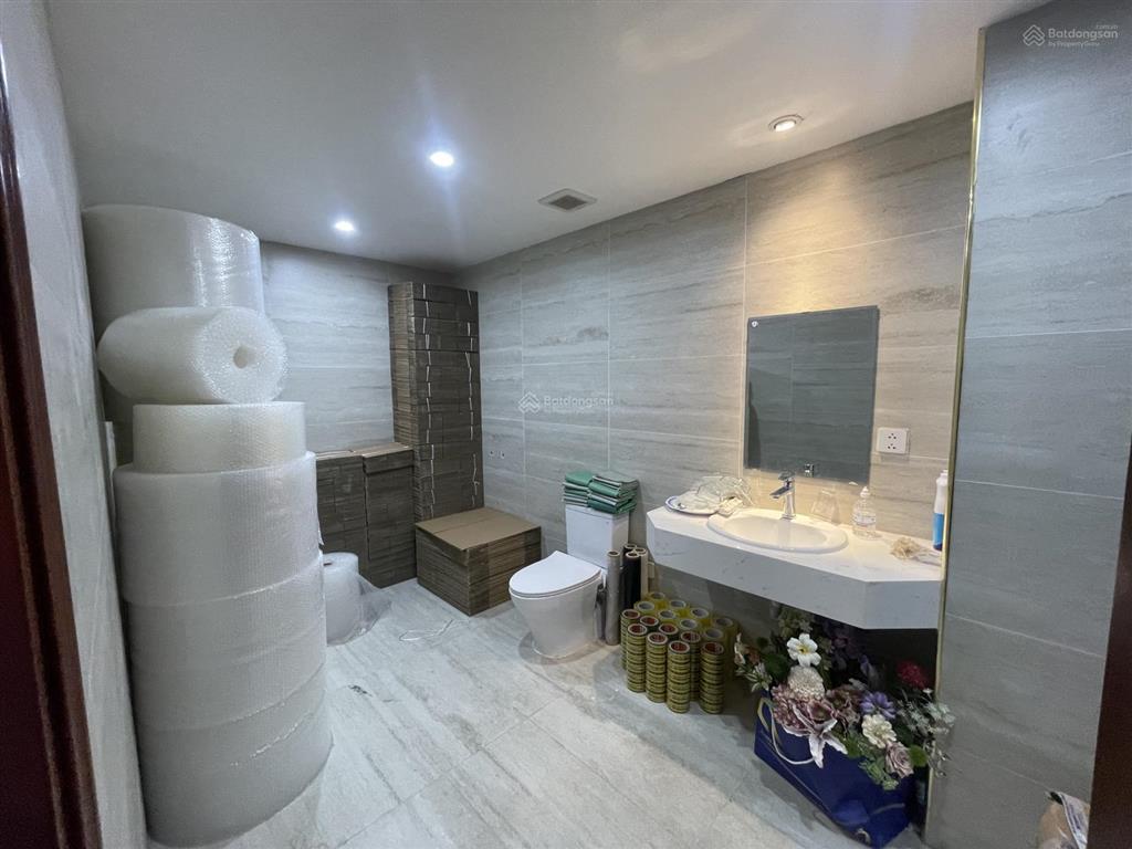 Bán biệt thự hàng hiếm tại kđt hạ đình, 66 tỷ, 169 m2, 7 tầng, tây bắc, xây full đất làm office