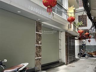 Cc bán nhà hào nam, trước nhà rộng 3.5m, thang máy, ngõ thông, kinh doanh nhỏ, 50m tới oto tránh
