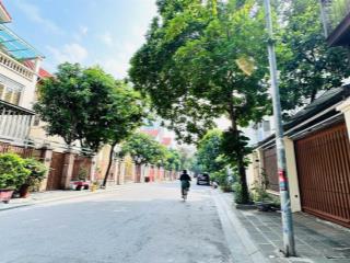 Hiếm có biệt thự làng việt kiều châu âu mỗ lao 200m, 3 tầng, mặt tiền 9m, 47 tỷ tl