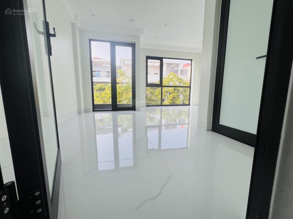 Bán shophouse viglacera ô cách 99m² x 4 tầng, mặt tiền 5.5m cho thuê 20  30tr/tháng, 5 tỷ tl