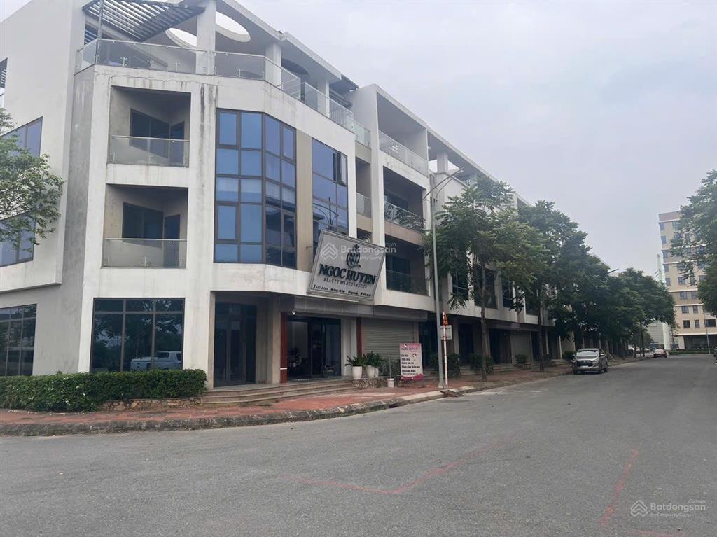 Bán shophouse viglacera yên phong, 97m², mặt tiền 5.5m, 2 mặt thoáng, vi trí cực đẹp, 5.5 tỷ tl