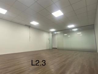 Văn phòng mt đường phổ quang dt 150m2 ngăn sẵn 3 phòng