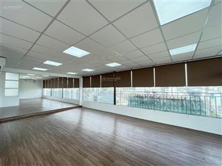 Cho thuê văn phòng sàn mới 120m2  mặt tiền đường nguyễn đình chiểu quận 3