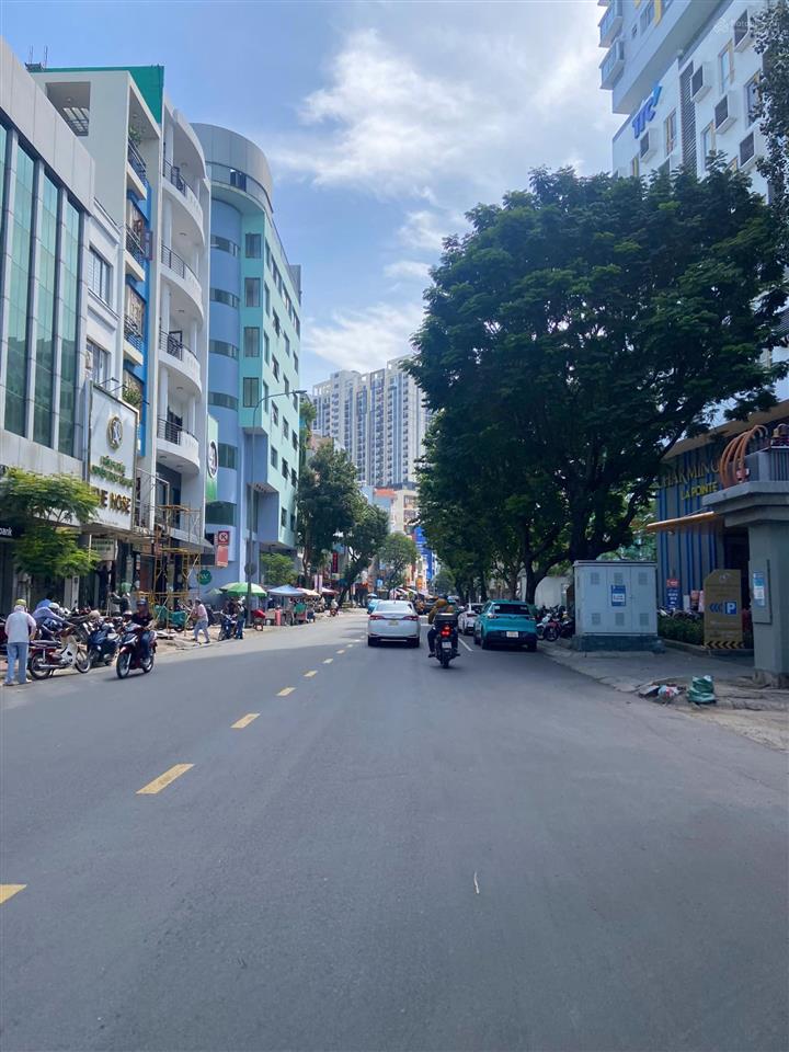 Hàng hiếm q.10 . mt cao thắng  ngay hà đô  nhà 7 tầng thang máy  giá 50t tl mạnh