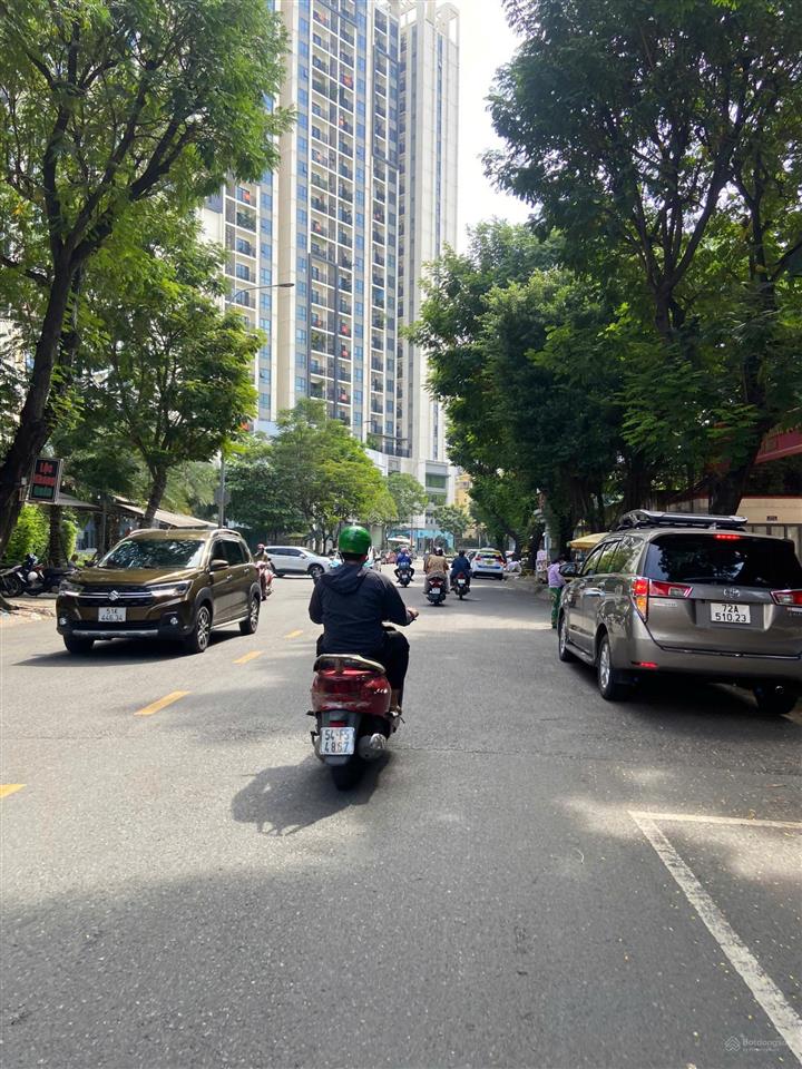 Hàng hiếm q.10 . mt cao thắng  ngay hà đô  nhà 7 tầng thang máy  giá 50t tl mạnh