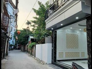 Bán nhà xuân phương  diện tích 45m2  lô góc  oto đỗ cửa  ngõ thông  gần trường fpt
