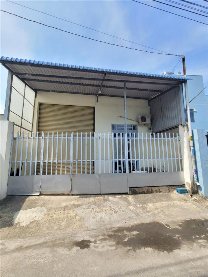 4,9tỷ tl bán đất tặng kho 206m2(7x30m)cách đường đt743b chỉ 100m, gần tt y tế dĩ an p.tân đông hiệp