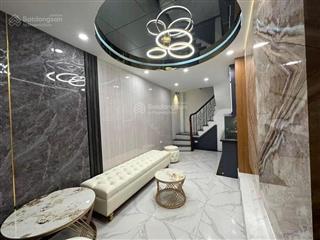 Nguyễn lương bằng đống đa, ba bước ra ôtô ngõ nông gần phố 28m2x5tầng nhà mới đẹp sổ vuông hơn 5t