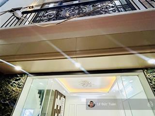 Bán nhà đường hoàng mai, quận hoàng mai, oto đỗ ngay cổng, 30m ra oto tránh, 35m x 5 tầng mới đẹp