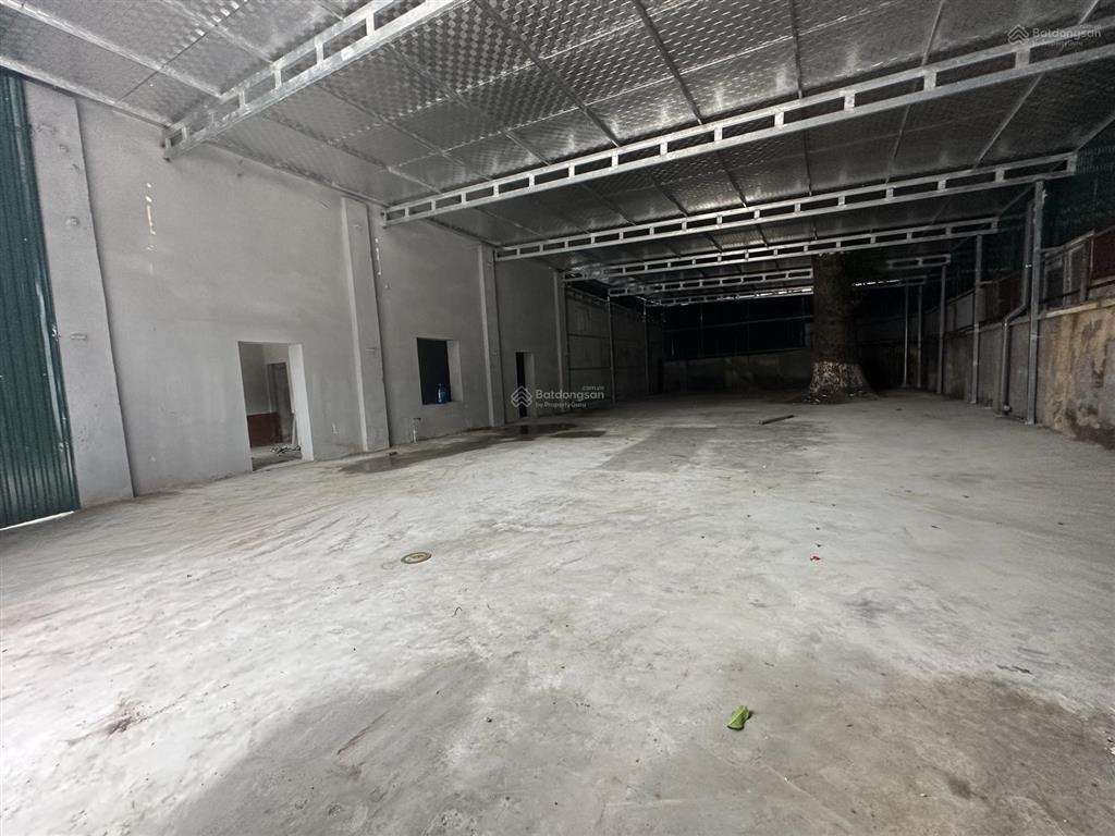 Cho thuê kho xưởng 330m2 phúc diễn
