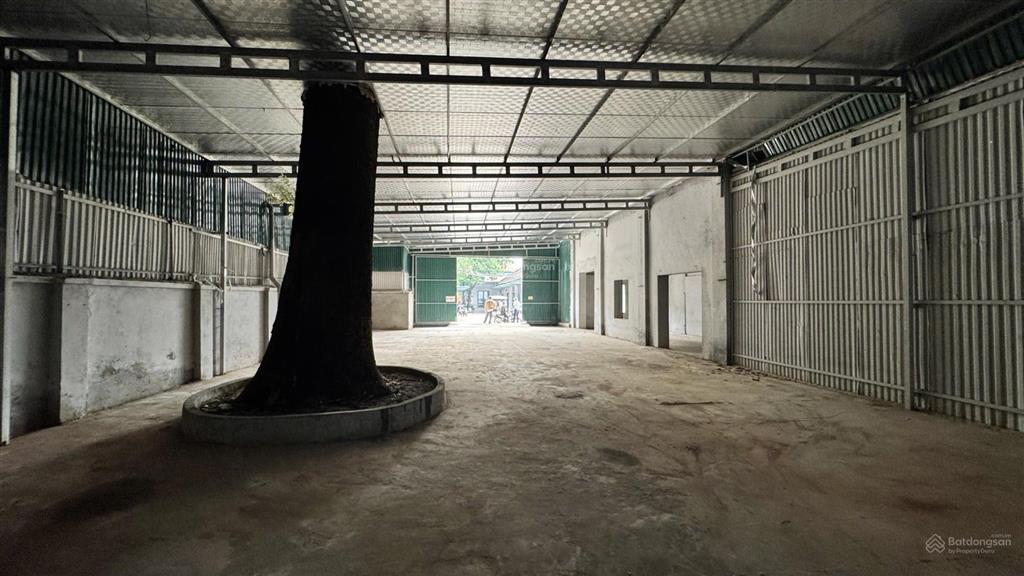 Cho thuê kho xưởng 330m2 phúc diễn