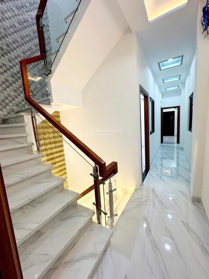 Mặt tiền kdc  tên lửa, bình tân  3 tầng  4x21  vừa ở gừa kinh doanh  chỉ 8.x tỷ