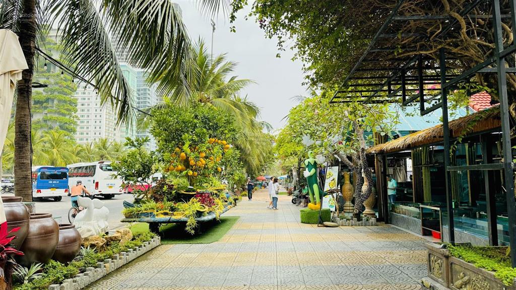 Bán nhà hàng đường võ nguyên giáp. mặt tiền trực diện biển mỹ khê. sát mặt biển. dt 480m2, 118 tỷ