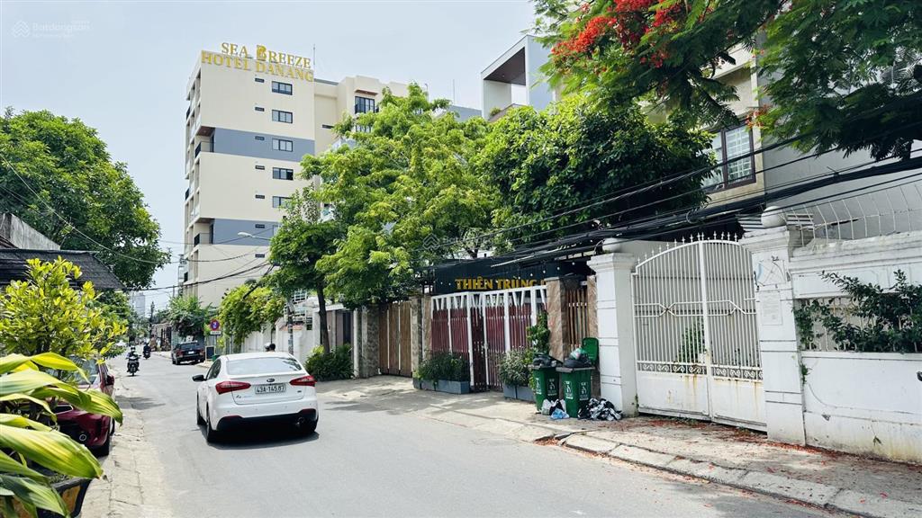 Bán đất diện tích 375m. mặt tiền bà huyện thanh quan. cách biển. 250m. được xây dựng 6 tầng. 1 tum