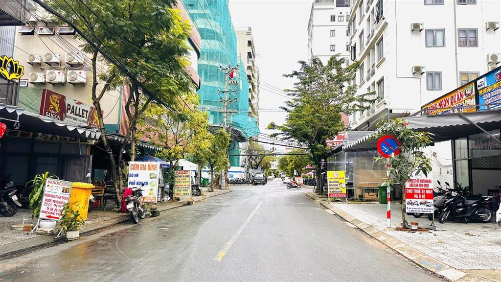 Bán cặp đất đường đỗ bí, diện tích 162m. sát biển. giá 50 tỷ