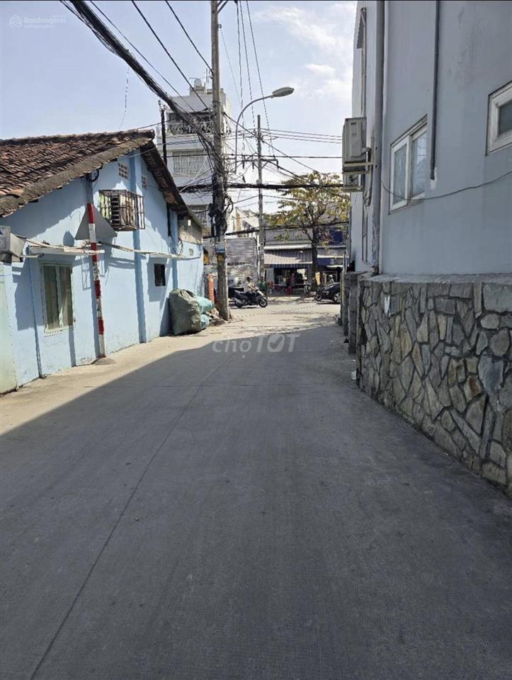 Cần bán căn nhà 75,4m2 1 phòng khách,1 phòng ngủ,1 phòng bếp, tolet,sân rộng hẻm xe hơi