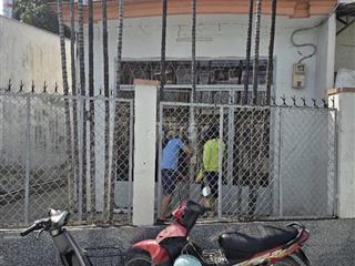 Cần bán căn nhà 75,4m2 1 phòng khách,1 phòng ngủ,1 phòng bếp, tolet,sân rộng hẻm xe hơi