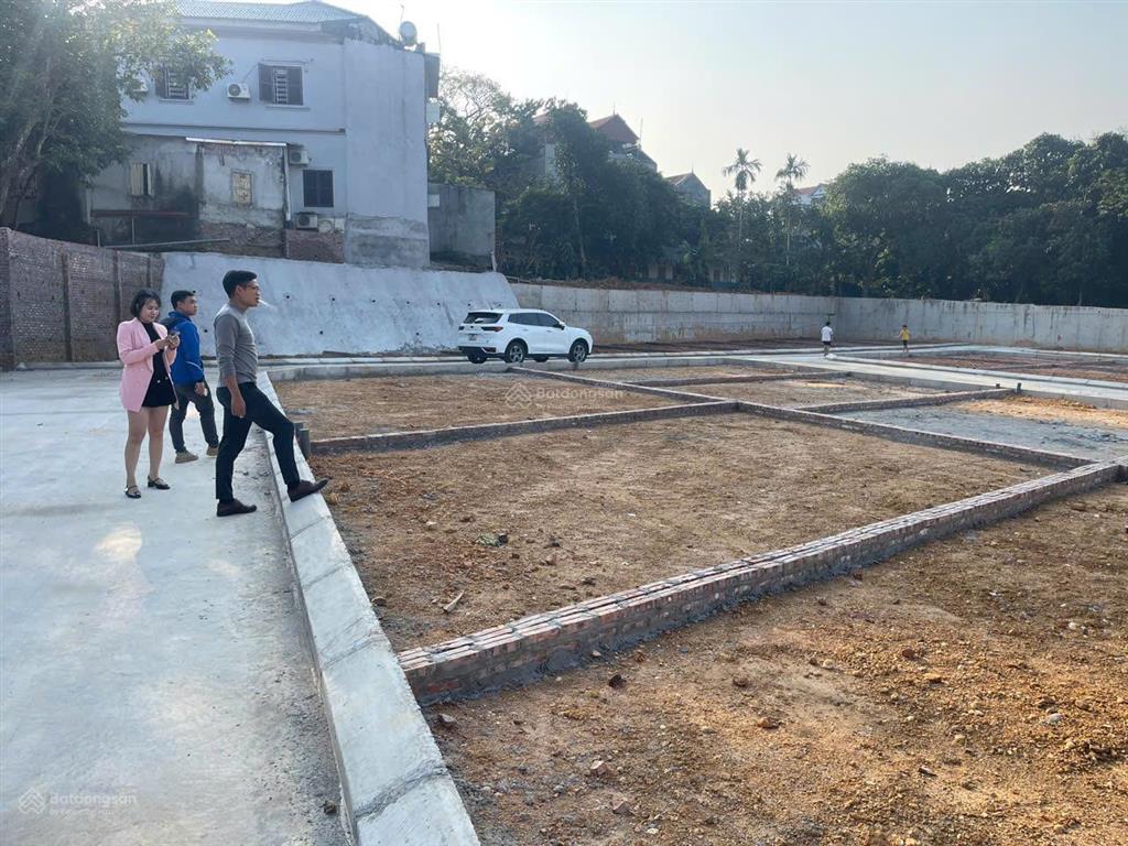 Đất thị xã sơn tây, trung tâm, giá 1.7 tỷ,  trực tiếp  sát đại học việt hung  đh lao động xh