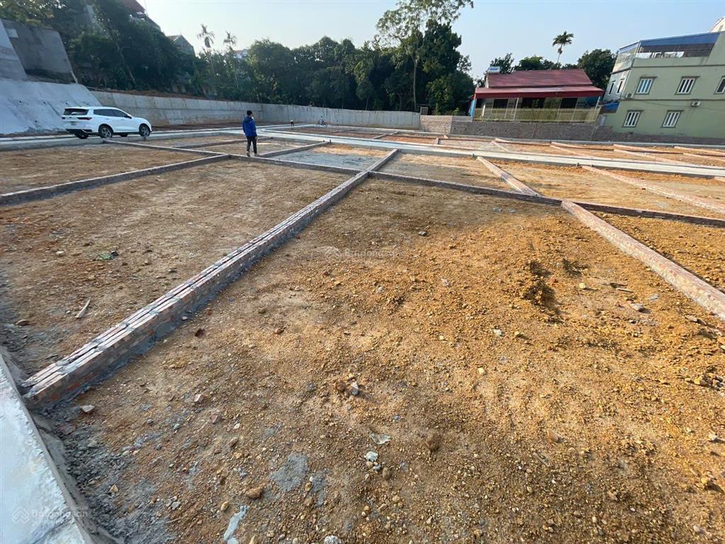 Đất thị xã sơn tây, trung tâm, giá 1.7 tỷ,  trực tiếp  sát đại học việt hung  đh lao động xh