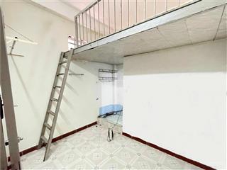 Cho thuê phòng trọ, đường nguyễn hiến lê, p. 13, tân bình  2,3 triệu vnd, 30 m2. 0384 563 ***